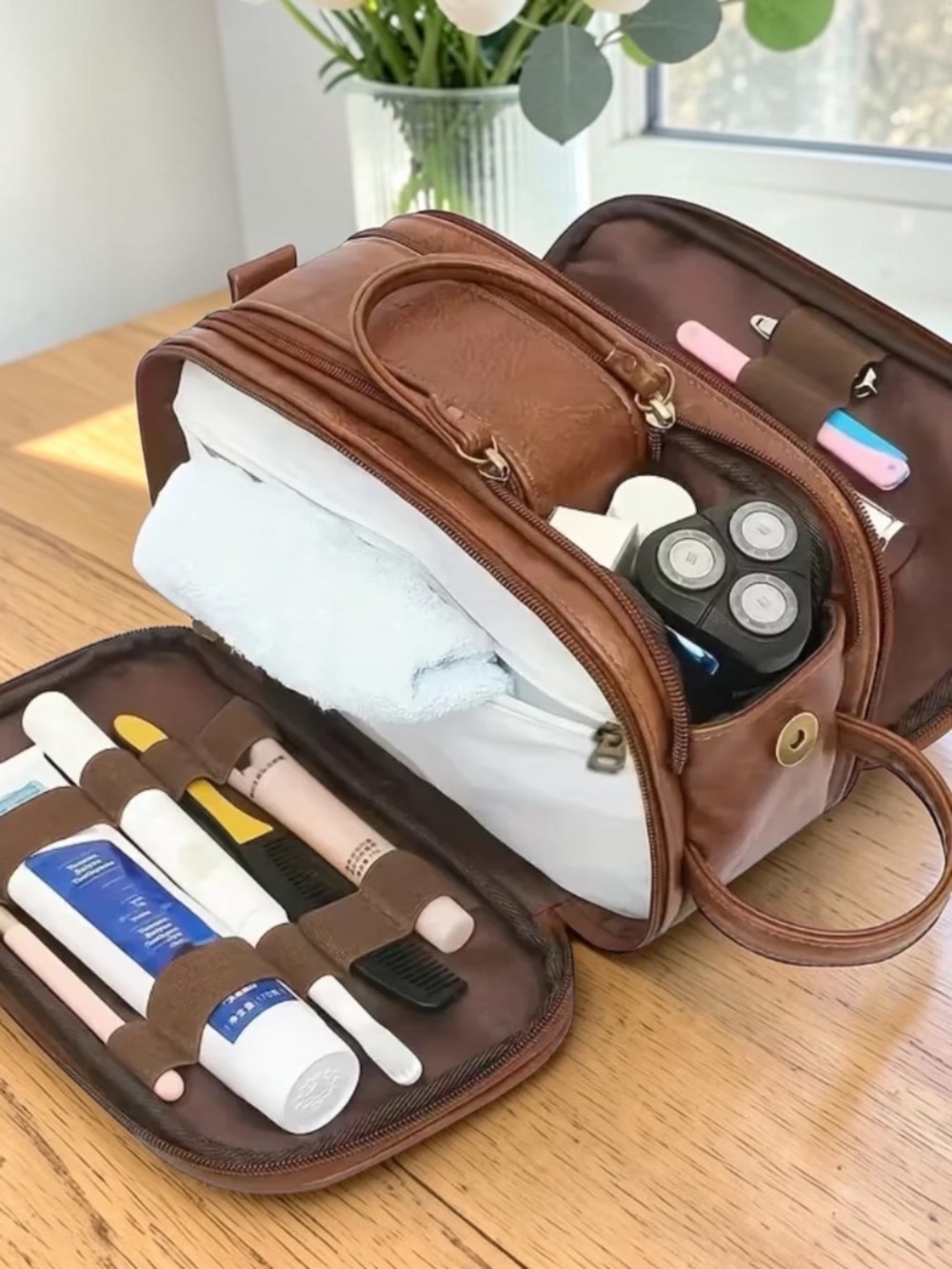 Toiletry Bag, Large Travel - Picture 3 of 4